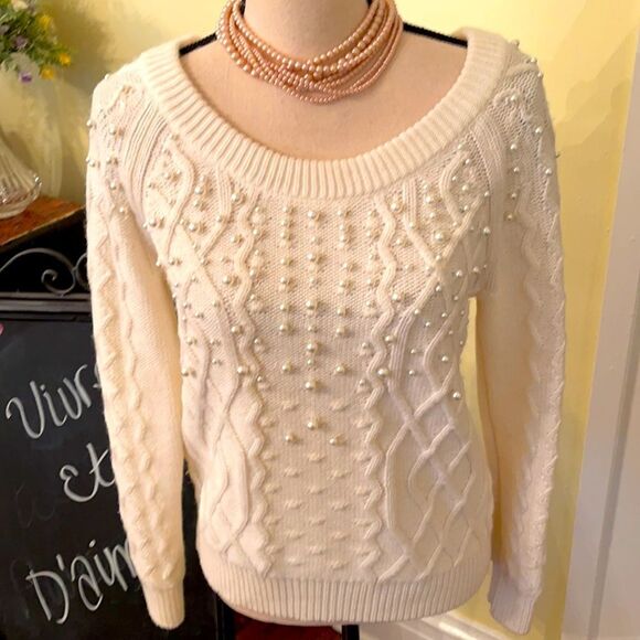 WHBM Ivory Classic *Chic* Pearl Sweater Sz Small EUC - Picture 1 of 10